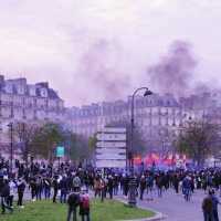 Paris rusuh, ribuan massa demo protes tingginya biaya hidup